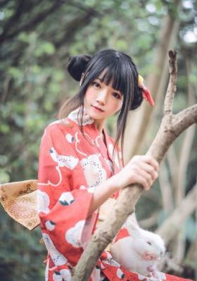 女人脱了内裤让男人猛戳视频_英文版字幕